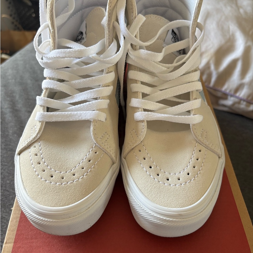 Vans High-Top Sneakers in Beige